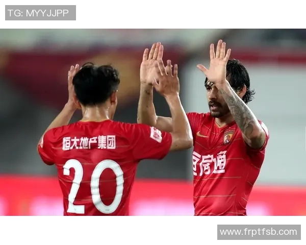 2017年恒大与富力对决回顾：激情碰撞与精彩瞬间再现