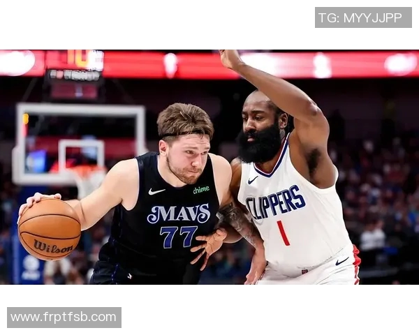 快船主场大胜对手，全队合力突破瓶颈，赛季前景一片光明