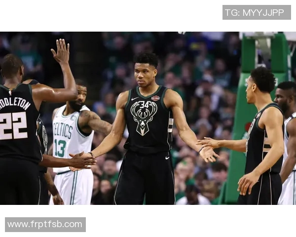 雄鹿大将字母哥连续第二年当选全明星首发球员 雄鹿大将字母哥连续第二年当选全明星首发球员