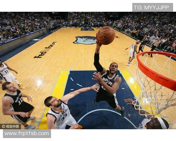 火箭与马刺激战五四季后赛回顾精彩瞬间与关键时刻分析